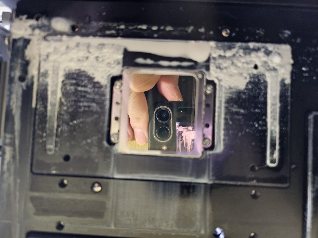 Y축 600mm가 넘으면 화이트 줄이 보여요